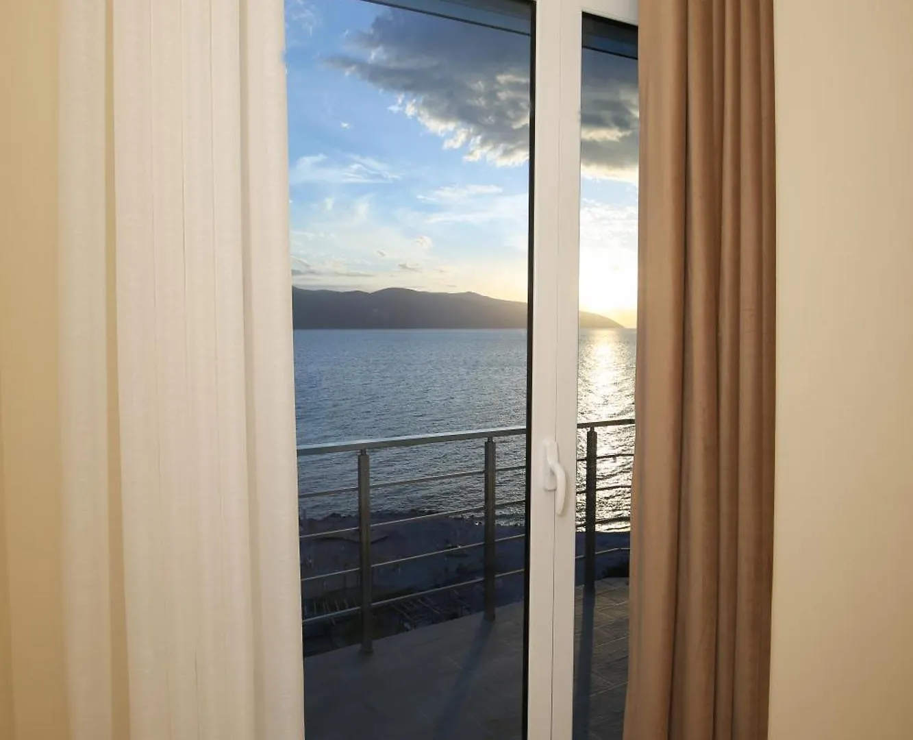 Blue Bay Residence Kanine 酒店